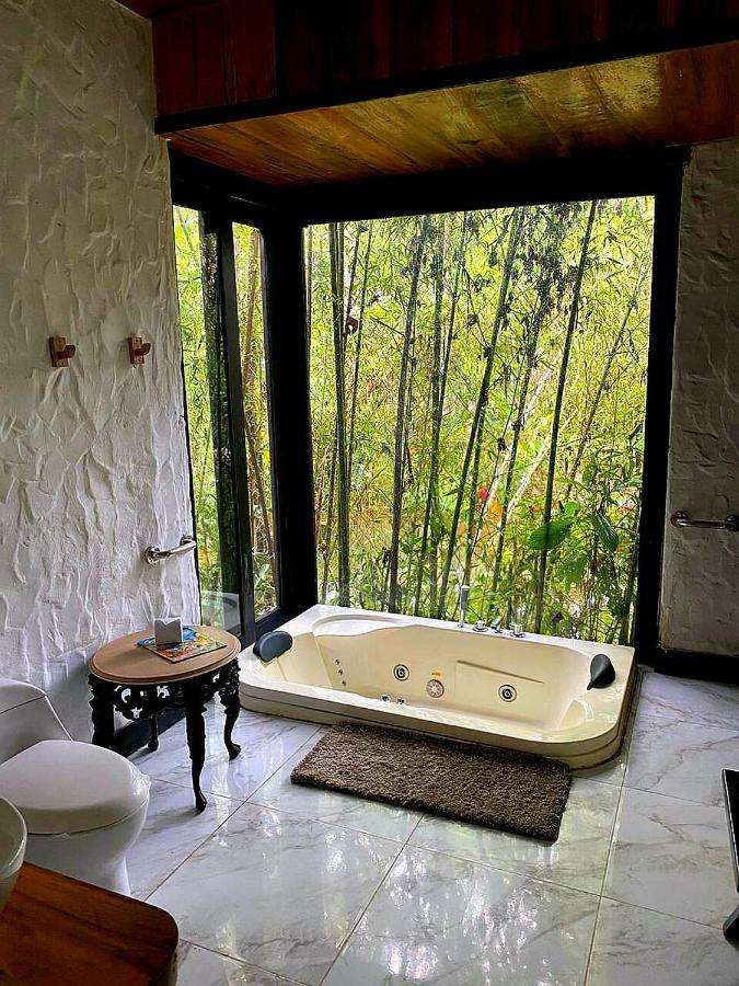 Cantalarana Lodge Mindo Extérieur photo